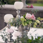 Dettagli floreali e accessori vintage per matrimonio elegante